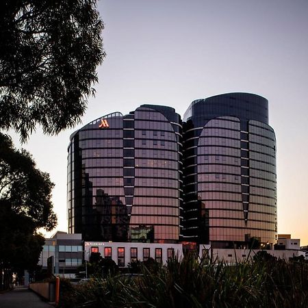Melbourne Marriott Hotel Docklands מראה חיצוני תמונה The Marriott Melbourne Docklands