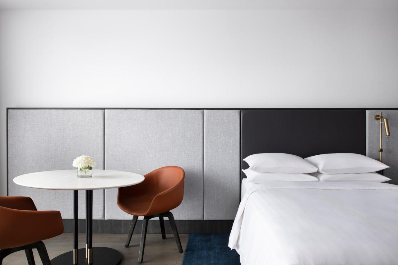 Melbourne Marriott Hotel Docklands מראה חיצוני תמונה A room at the Hotel Americano