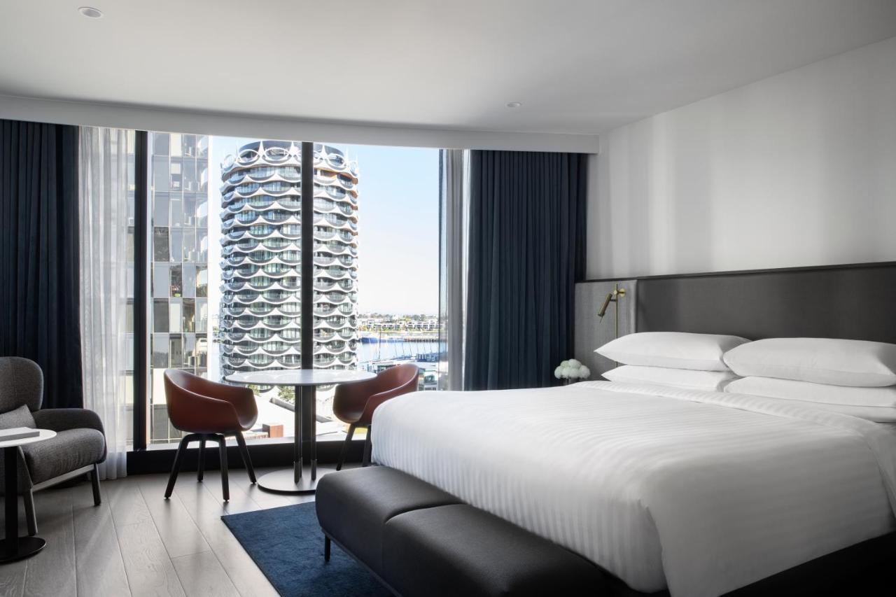 Melbourne Marriott Hotel Docklands מראה חיצוני תמונה A guest room at the hotel