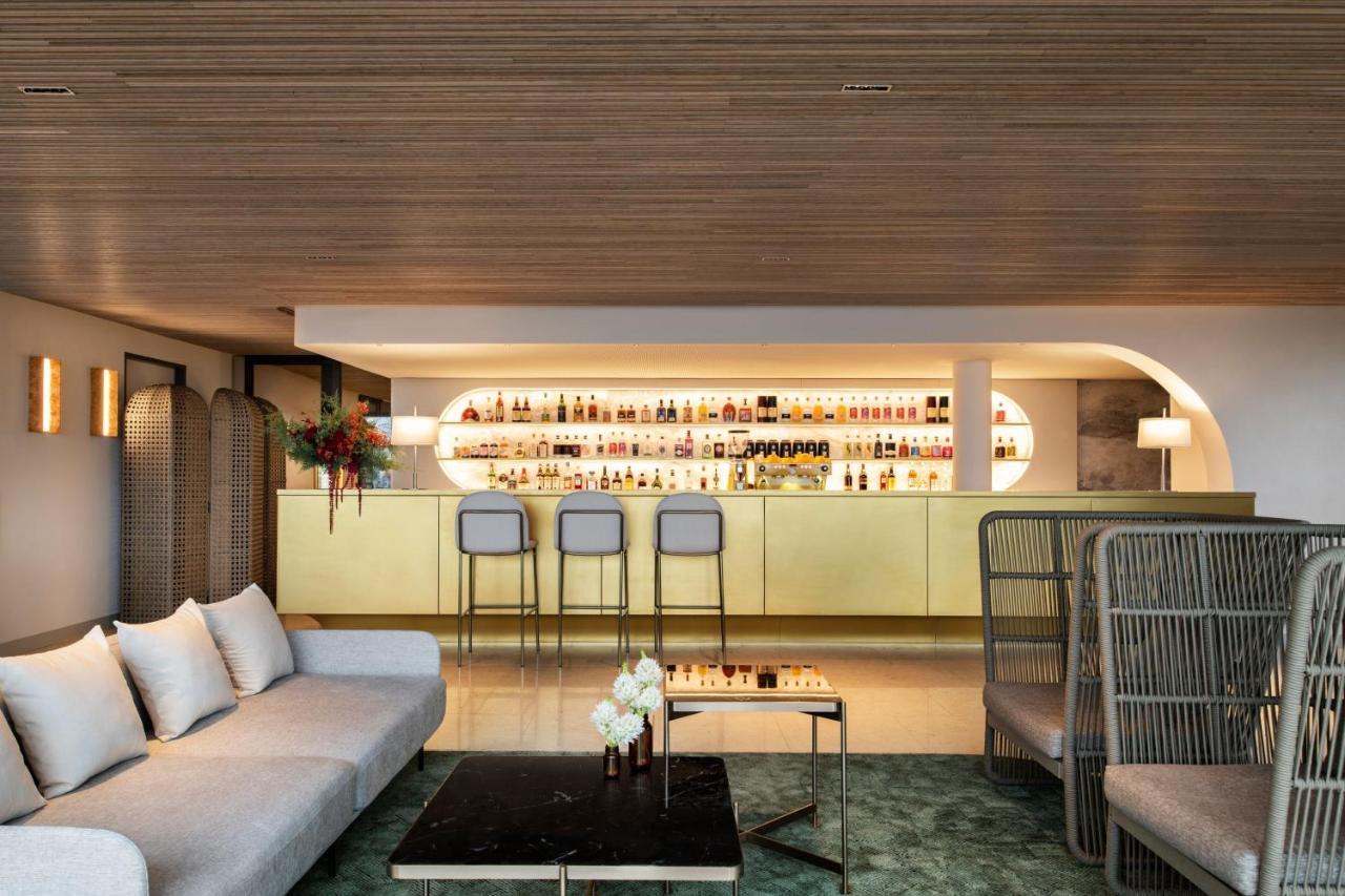 Melbourne Marriott Hotel Docklands מראה חיצוני תמונה The bar at the 19th floor