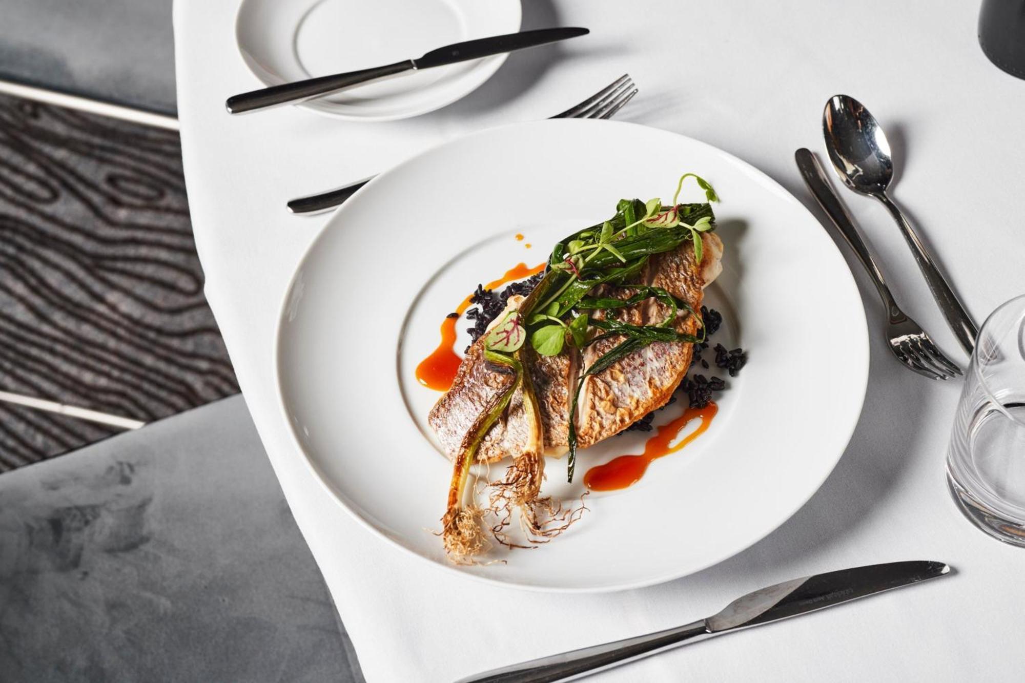 Melbourne Marriott Hotel Docklands מראה חיצוני תמונה A plate of food